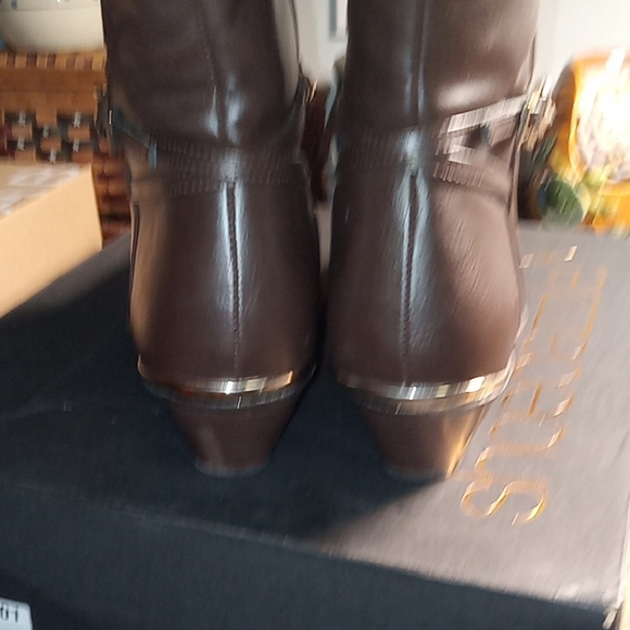 Shoe Dazzle Dark Brown Heeled Boots with Chain Detail - Picture 4 of 6